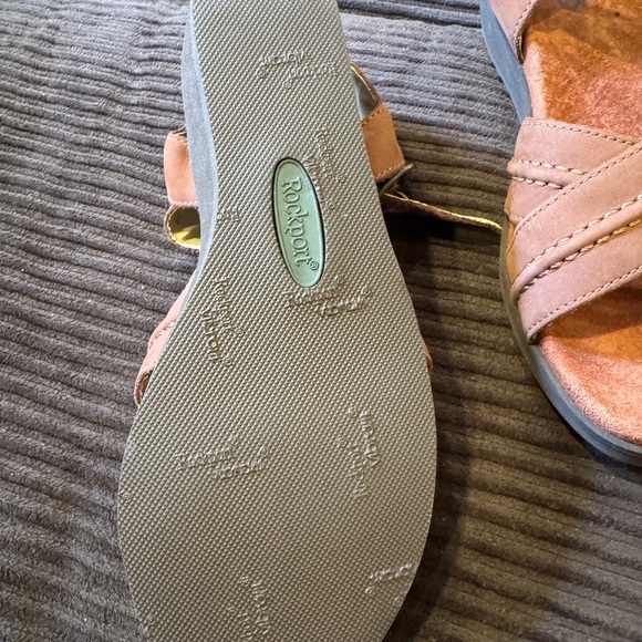 NWOT Rockport Brown Wedges - Picture 2 of 7